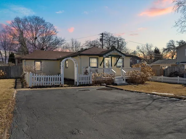 36127 N James Ct, Ingleside, IL 60041