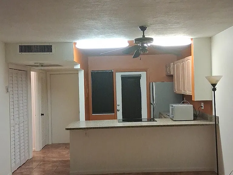 2200 Park Ln #208 — Photo 1