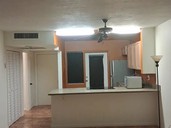 2200 Park Ln, Hollywood, FL