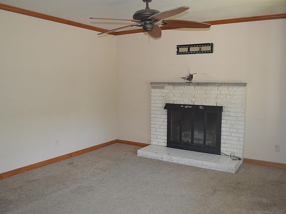 2nd image of 125 Forrest St