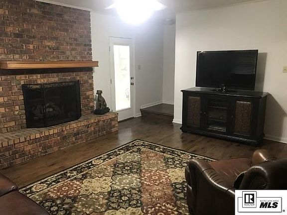 3rd image of 201 Walnut Dr