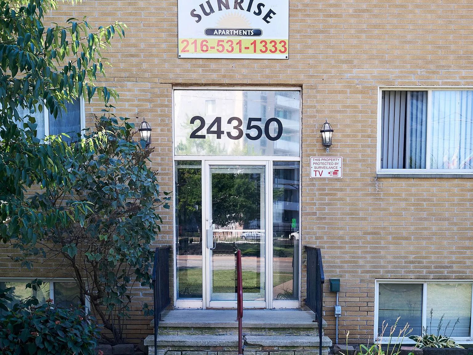 Sunrise Apartments — Photo 3