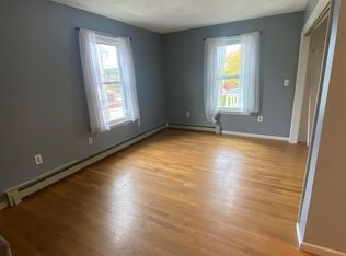 131 N Main St APT 4, Andover, MA 01810