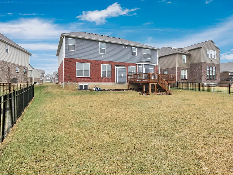 694 Dewmar Dr — Photo 47