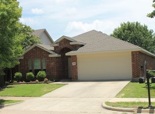2044 Lake Trail Dr, Heartland, TX 75126