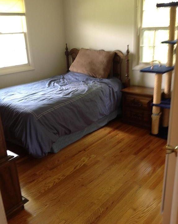 1st image of 329 Barberry Dr