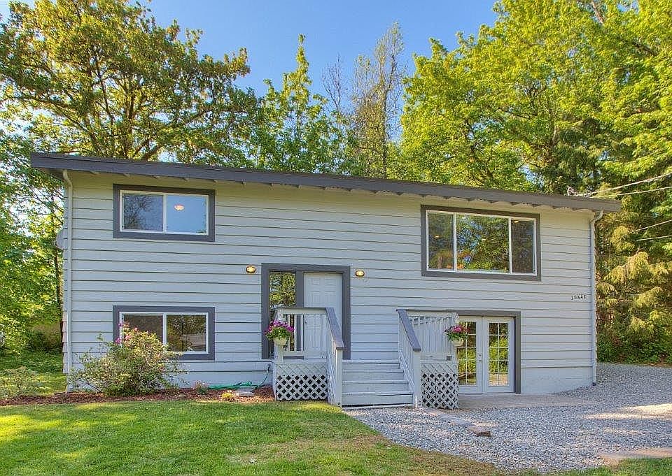 1st image of 30848 E Lake Morton Dr SE