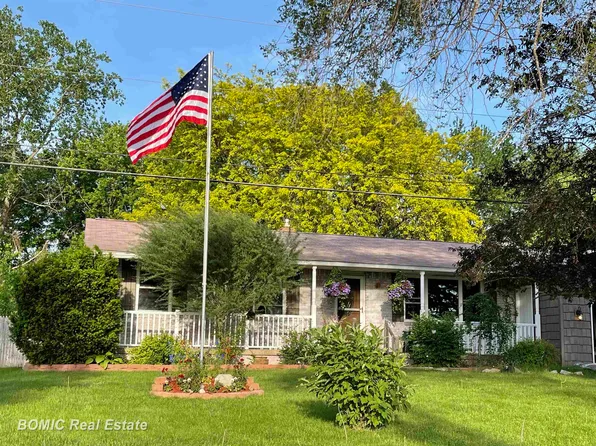 13418 N Linden Rd, Clio, MI 48420