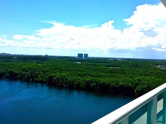 3rd image of 400 Sunny Isles Blvd APT 1700