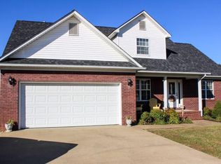 563 Cedar Ct, Lawrenceburg, TN 38464