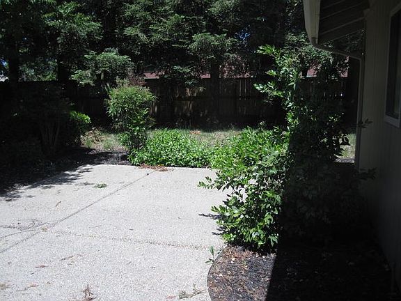 4th image of 4596 Winding River Cir