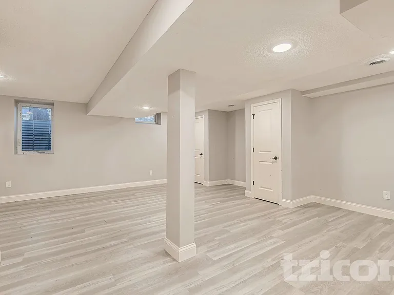7020 Winsdale St N — Photo 7