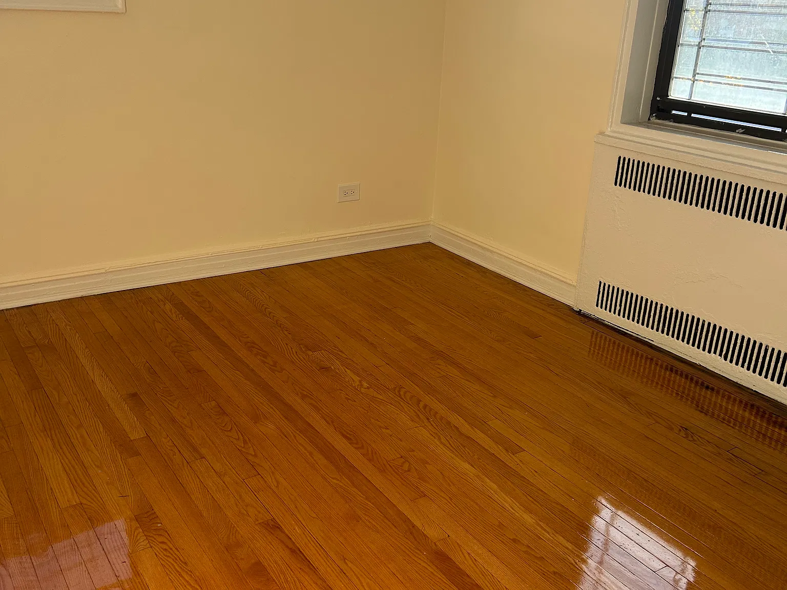 2 bed, 1000 sqft, $2,750 — Photo 4