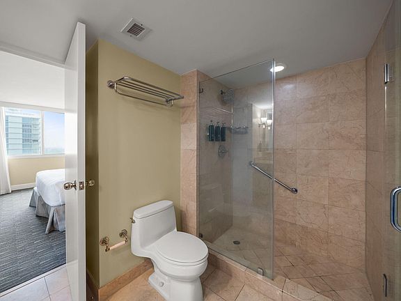 4th image of 2670 E Sunrise Boulevard #1201