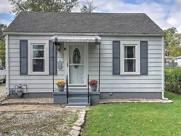 1047 N Dennis Ave, Decatur, IL 62522