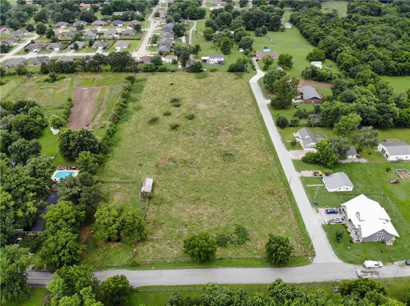 513 N Byers Ave #3, Gentry, AR 72734