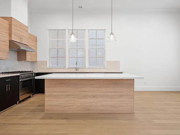 614 Delmar St — Photo 9
