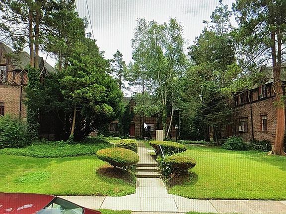 2nd image of 100 W Albemarle Ave #B