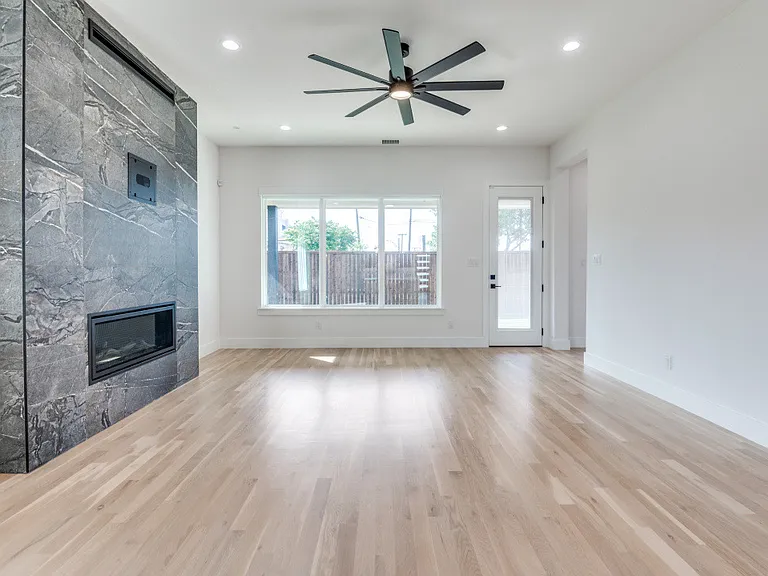 2805 Cherrywood Ave — Photo 3