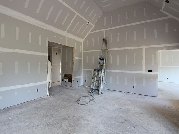 3rd image of 203 Ivie Ln #22-C