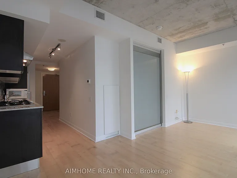 375 King St W #2208 — Photo 10