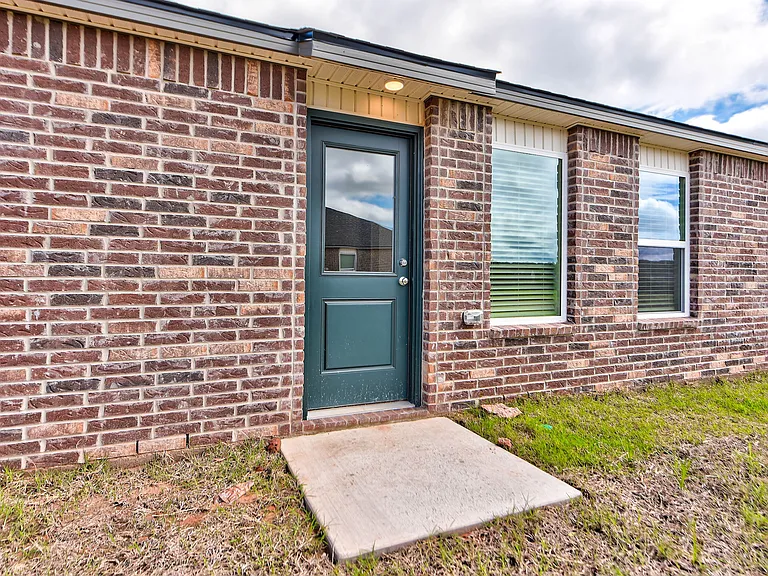 6100 Western Redbud Trl — Photo 46