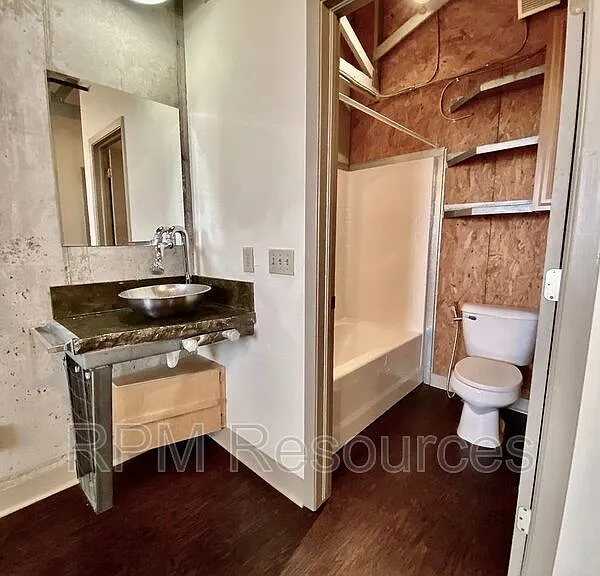 300 Summit Ridge Dr #B1 — Photo 14