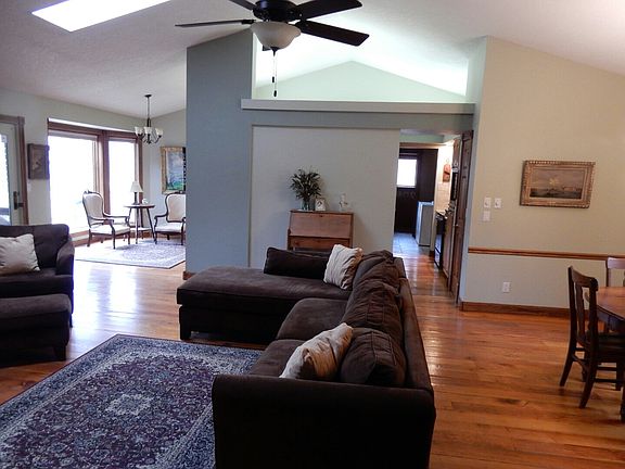 5th image of 14 Ellwood Cir