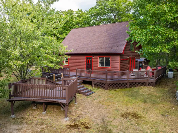 425 Bonnieview Rd, Wilmington, NY 12997