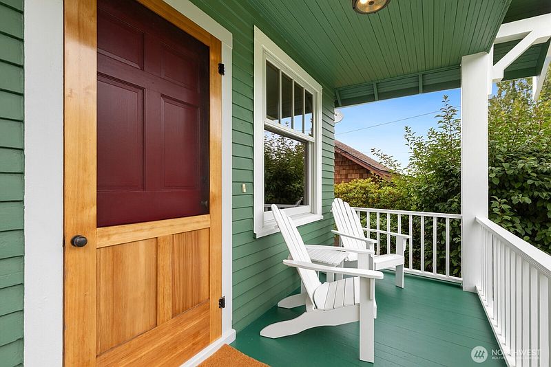 2nd image of 4611 34th Avenue W