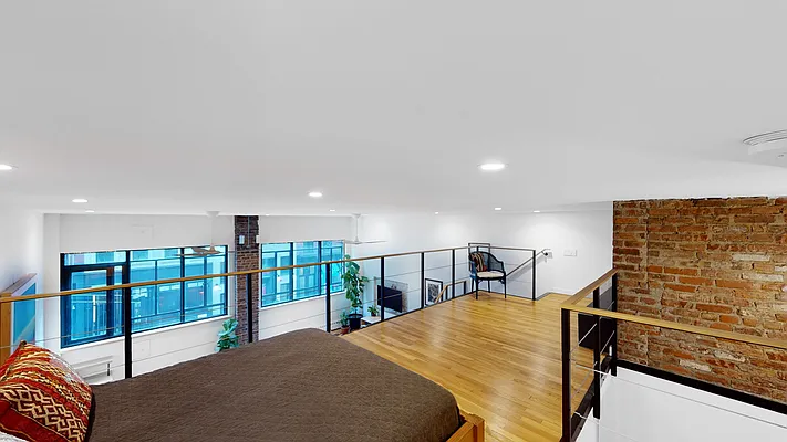 Rented by R New York | media 10