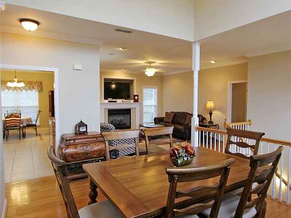5th image of 200 Creekview Ln
