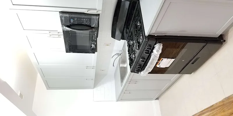 Rented by City Express Realty & Management Corp | media 20