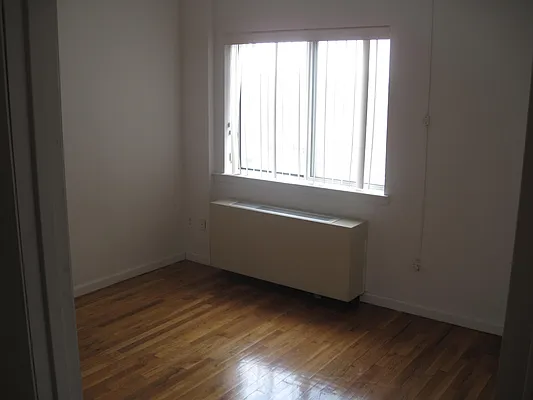 Rented by 18 REALTY | media 23