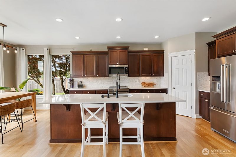 2nd image of 17845 Irwin Street SW