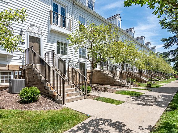 2nd image of 1149 Freesia Ct