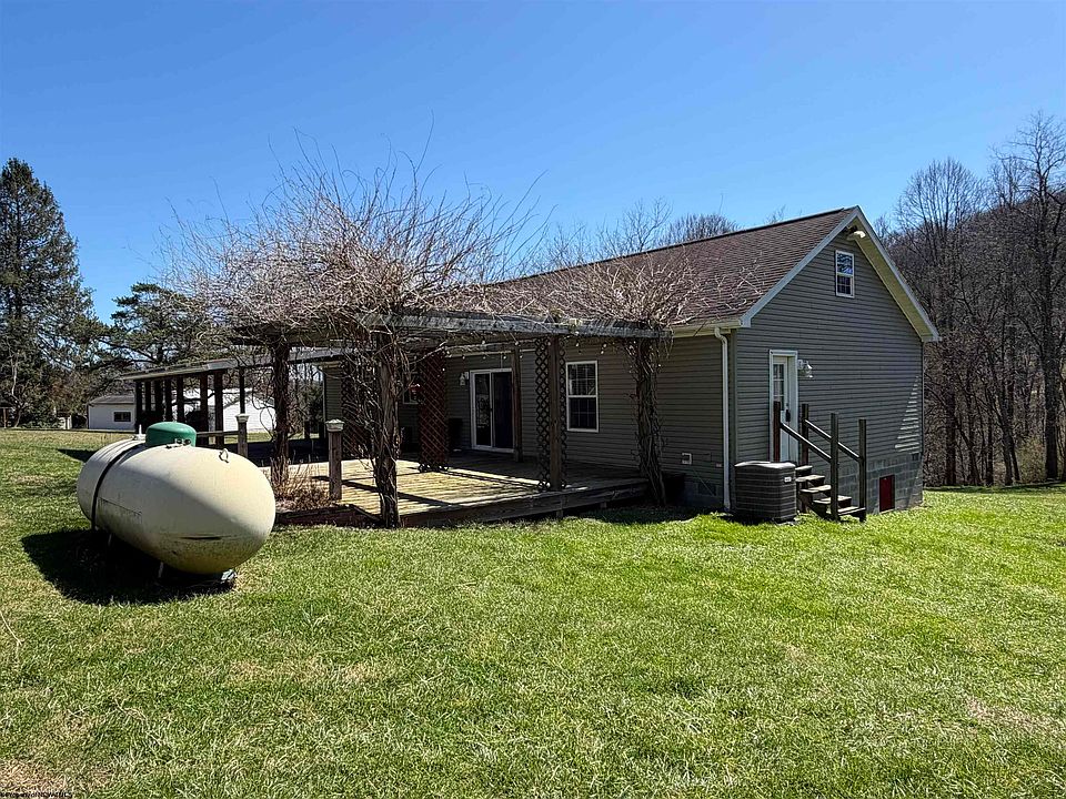 2nd image of 27 Edinburgh Ln