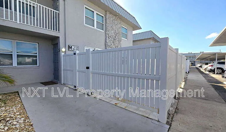 6777 Winkler Rd #174 — Photo 1