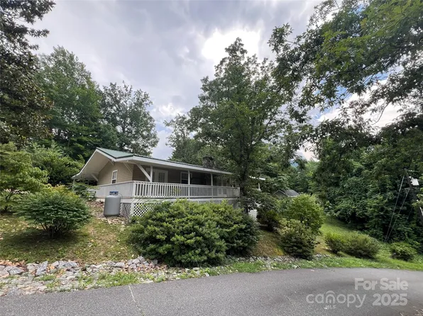 130 Sherwood Dr, Lake Lure, NC 28746