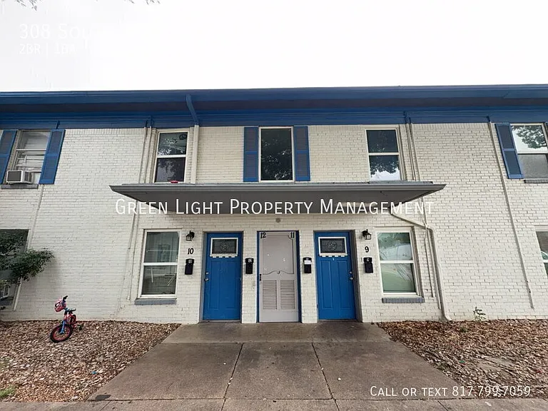 308 S West St #11 — Photo 1