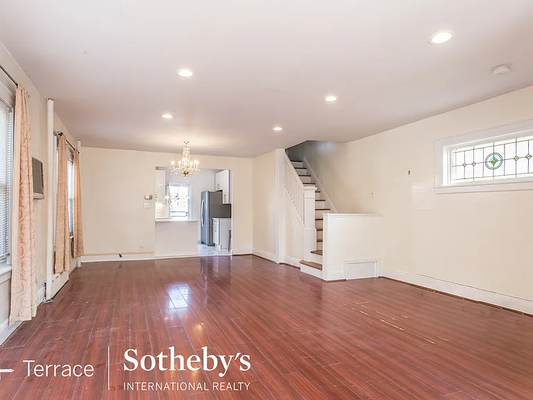 7011 Manse St — Photo 4