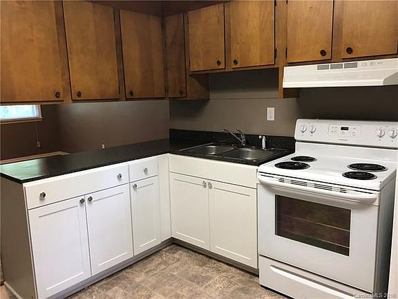 4th image of 2324 Woodbridge Dr #A