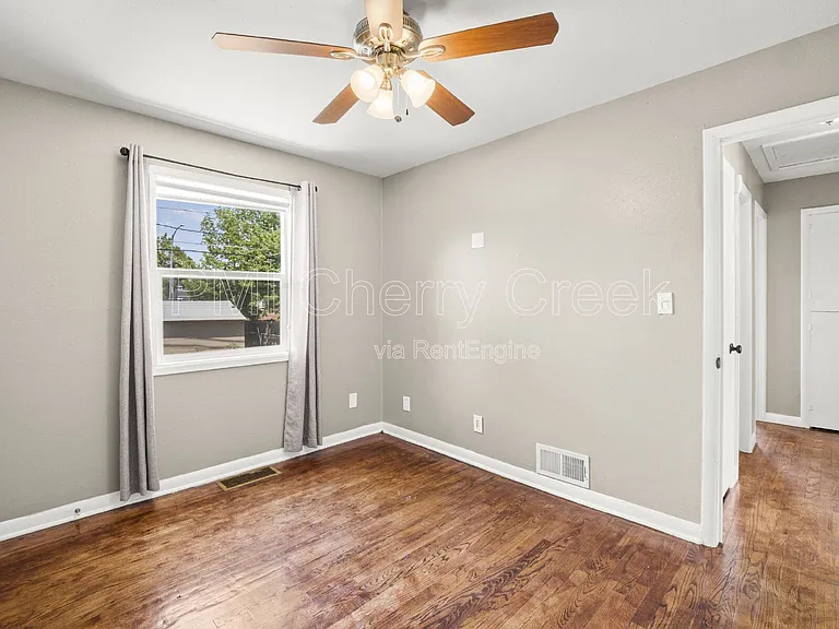 4841 E Missouri Ave — Photo 8