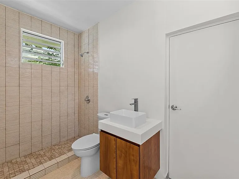 2165 Cacique — Photo 10