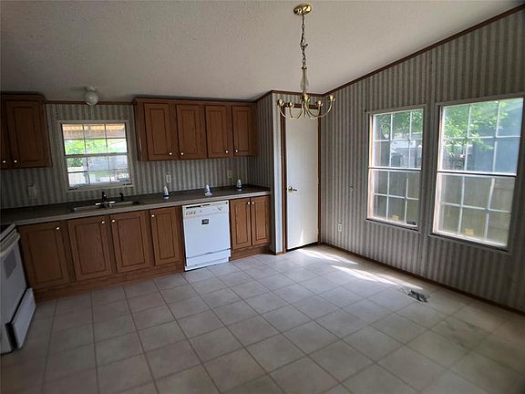 5th image of 9907 Kaitlyn Ln