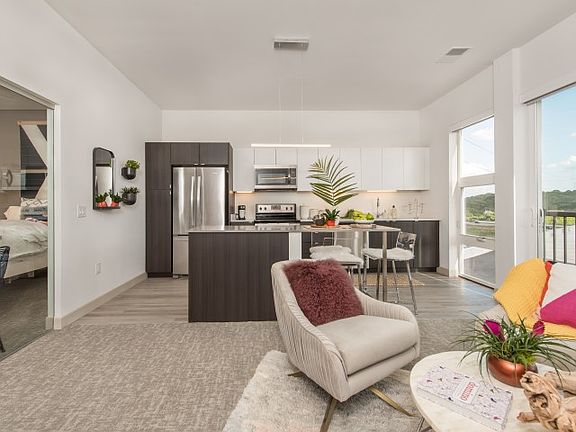 Kitchen / Living Room