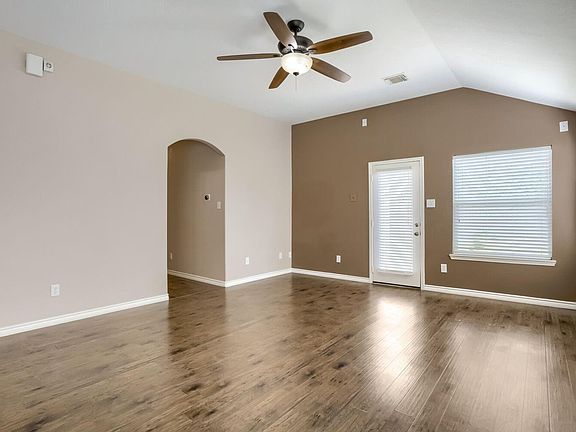 5th image of 7819 Summerdale Dr
