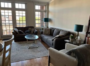 3355 N Clark St APT 3S, Chicago, IL 60657