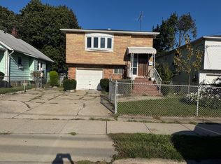 246 Rhodes Ave, Hempstead, NY 11550