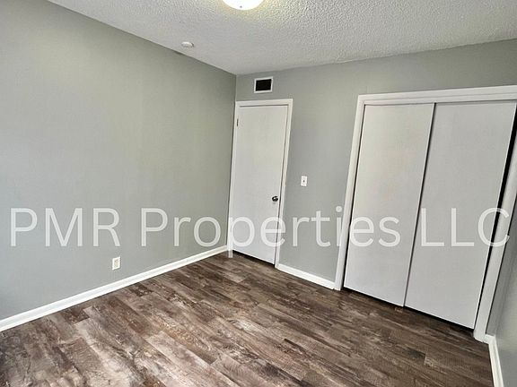 5th image of 217 S 1st St APT 4